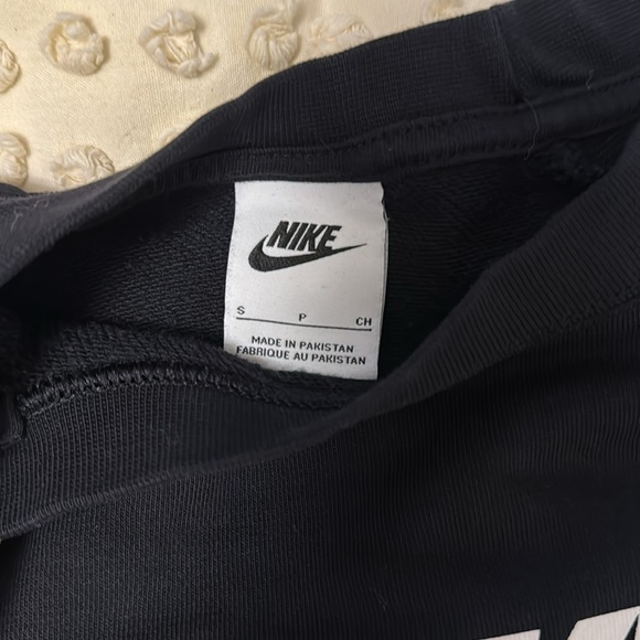 Nike Womens B/W Comfy Cozy Logo Sweatshirt Loungewear - Picture 2 of 2